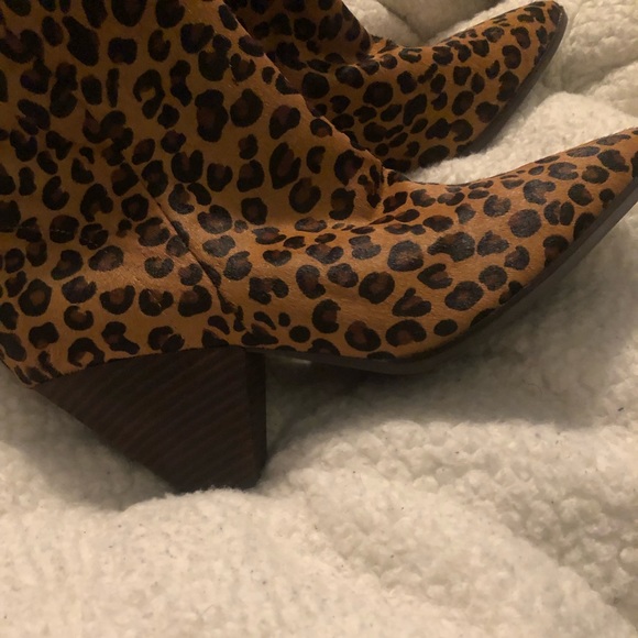 Lucky booties cow hair upper new size 9 - Picture 5 of 5